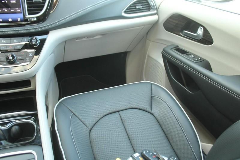 used 2024 Chrysler Pacifica car, priced at $43,500