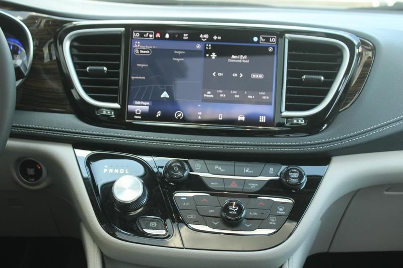 used 2024 Chrysler Pacifica car, priced at $43,500