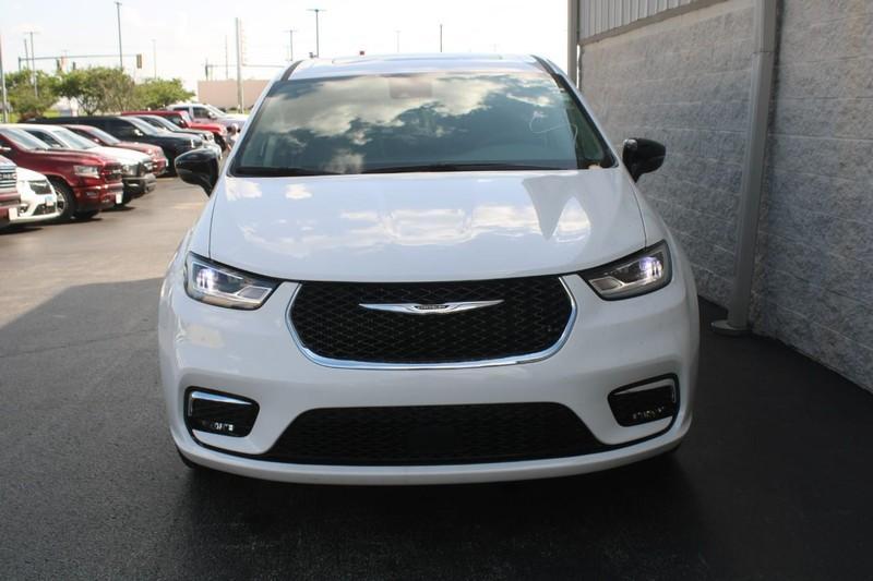 used 2024 Chrysler Pacifica car, priced at $43,500