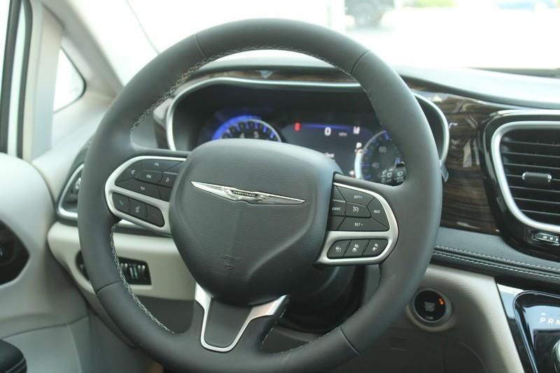 used 2024 Chrysler Pacifica car, priced at $43,500