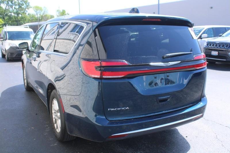 used 2025 Chrysler Pacifica car, priced at $37,548