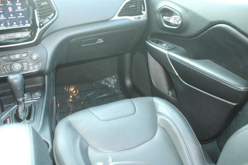 used 2020 Jeep Cherokee car, priced at $19,249