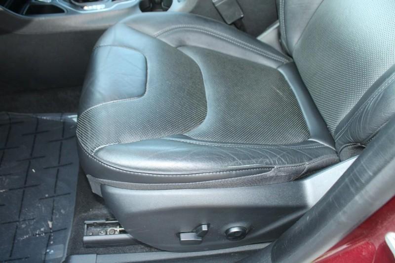 used 2020 Jeep Cherokee car, priced at $19,249