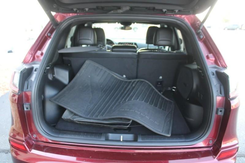 used 2020 Jeep Cherokee car, priced at $19,249