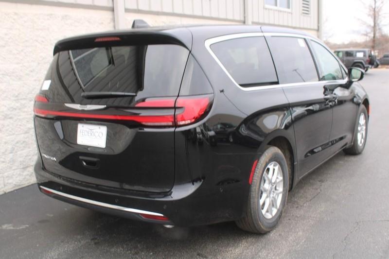 new 2025 Chrysler Pacifica car, priced at $46,990