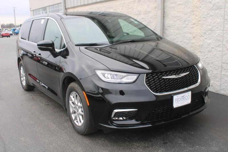 new 2025 Chrysler Pacifica car, priced at $46,990