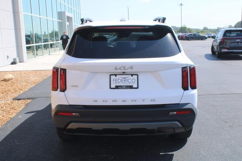 used 2022 Kia Sorento car, priced at $21,900