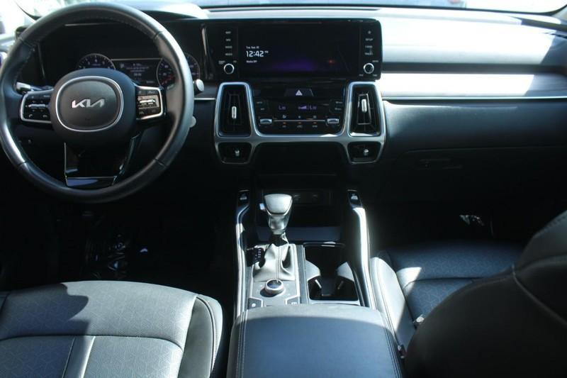 used 2022 Kia Sorento car, priced at $21,900