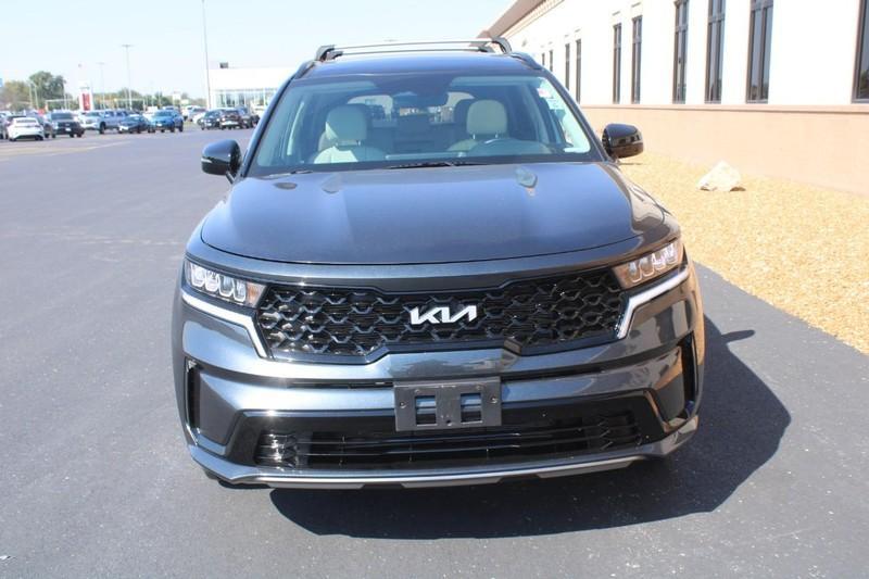 used 2022 Kia Sorento car, priced at $27,284