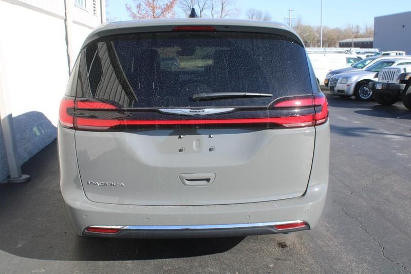 new 2025 Chrysler Pacifica car, priced at $47,595