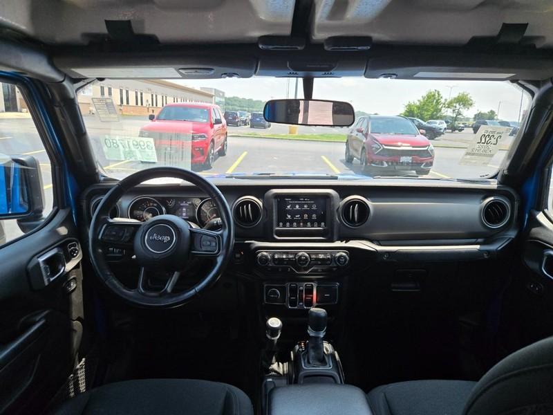 used 2022 Jeep Gladiator car, priced at $34,965