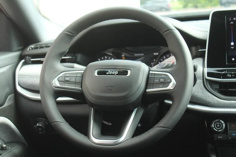 new 2025 Jeep Compass car, priced at $25,760