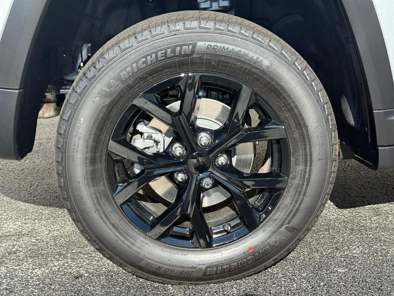 new 2025 Jeep Grand Cherokee car, priced at $39,350