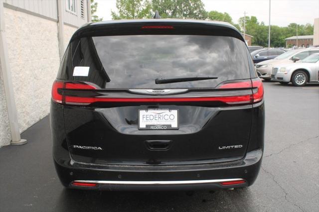 new 2024 Chrysler Pacifica car, priced at $42,520