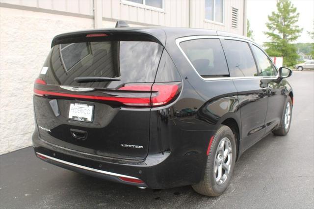 new 2024 Chrysler Pacifica car, priced at $42,520