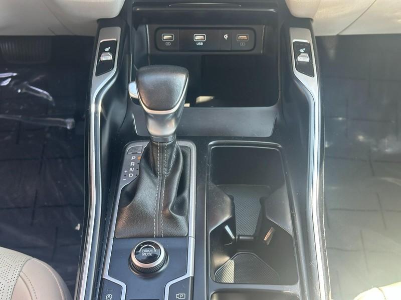 used 2023 Kia Sorento car, priced at $25,795