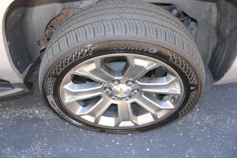 used 2016 Chevrolet Suburban car, priced at $17,895