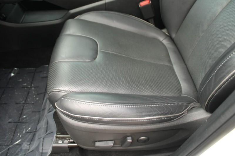 used 2022 Hyundai Santa Fe car, priced at $25,990
