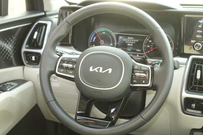 used 2024 Kia Sorento Hybrid car, priced at $35,495