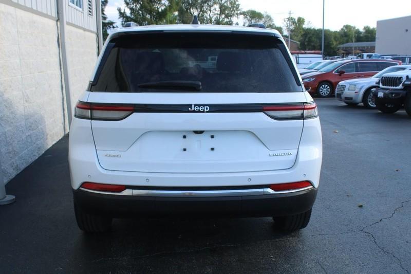 used 2022 Jeep Grand Cherokee car, priced at $28,400