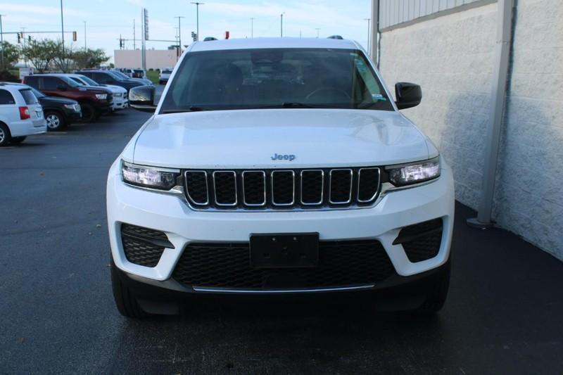 used 2022 Jeep Grand Cherokee car, priced at $28,400