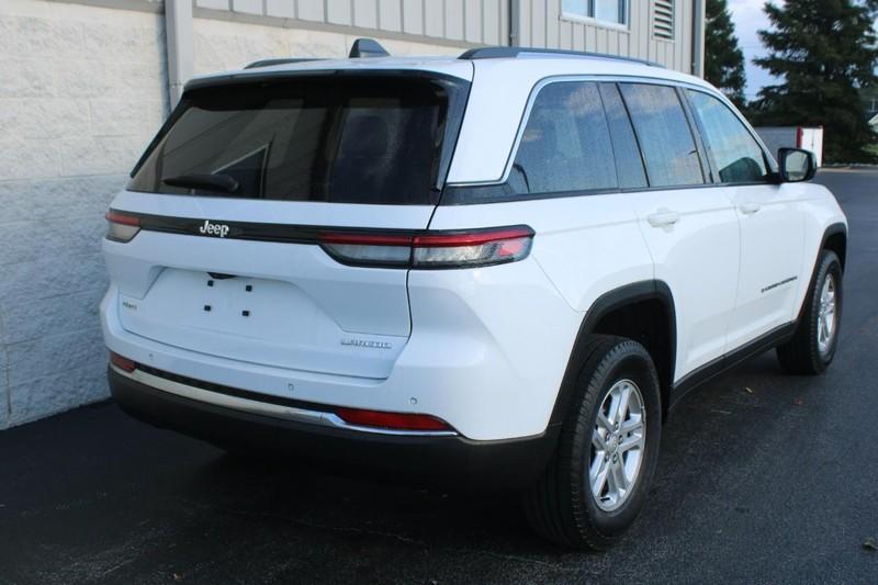used 2022 Jeep Grand Cherokee car, priced at $28,400