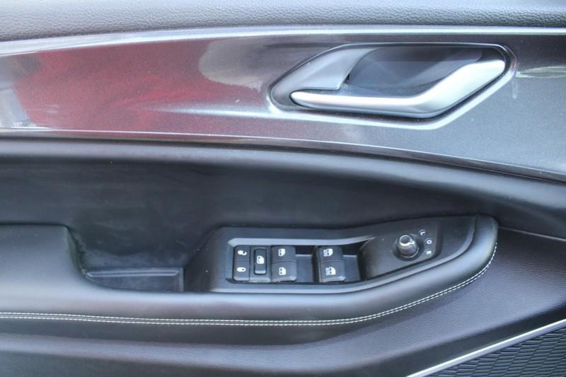 used 2022 Jeep Grand Cherokee car, priced at $28,400