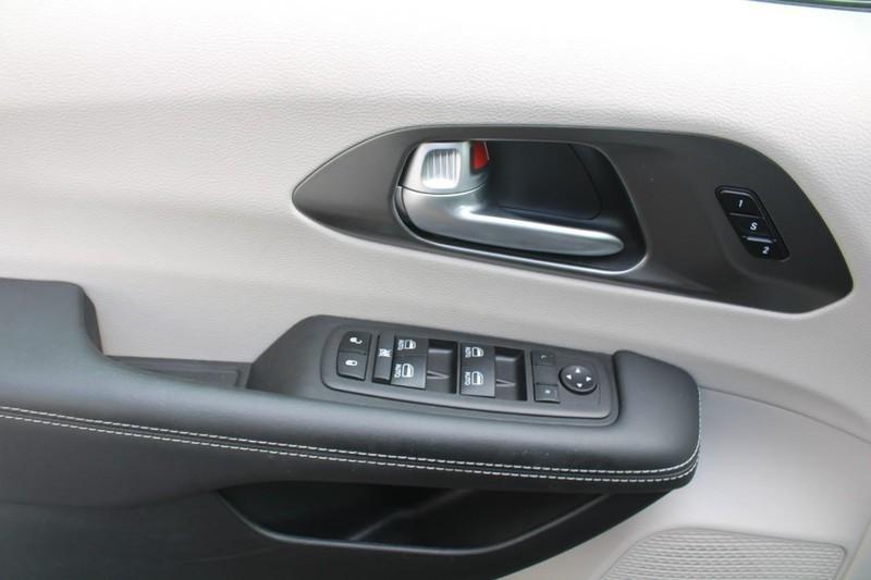 used 2024 Chrysler Pacifica car, priced at $40,900