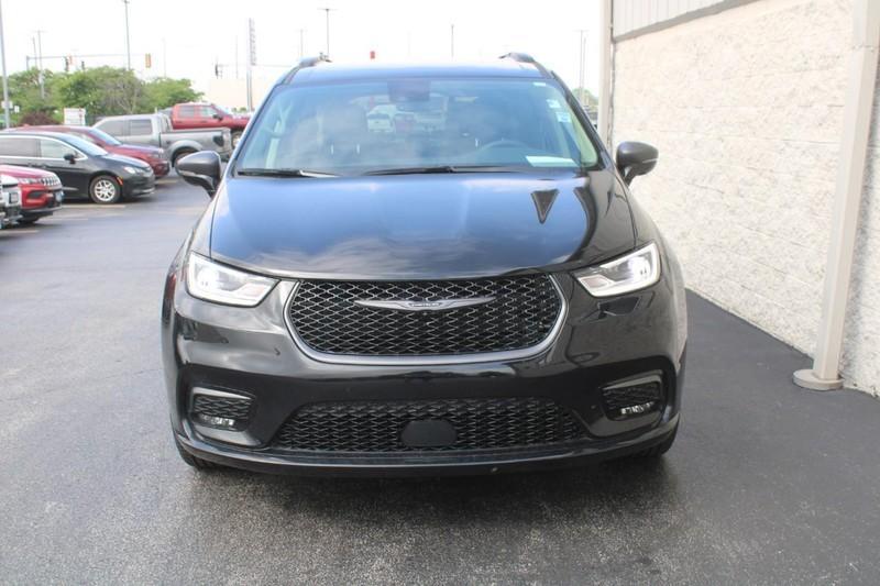used 2024 Chrysler Pacifica car, priced at $40,900