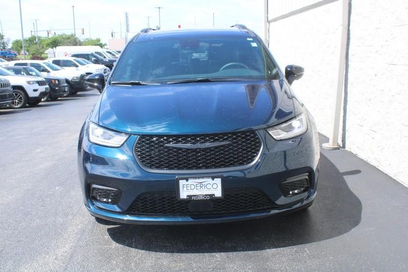 used 2024 Chrysler Pacifica car, priced at $40,900