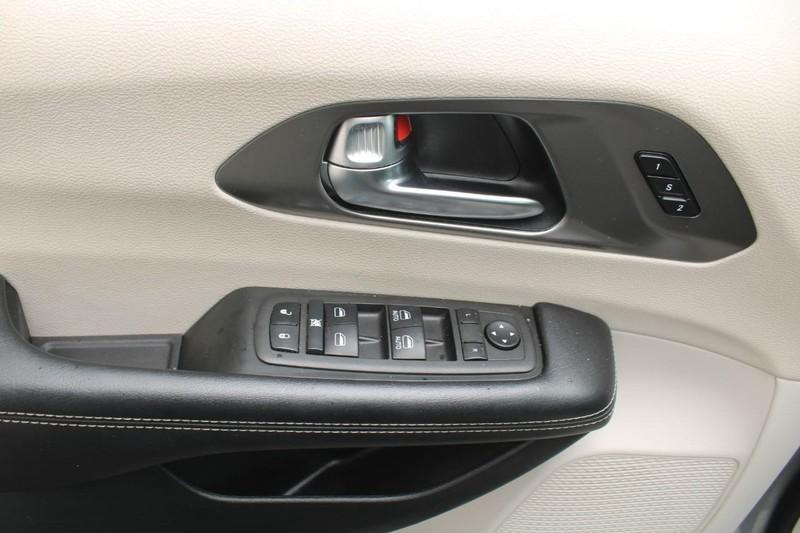 used 2022 Chrysler Pacifica car, priced at $22,697