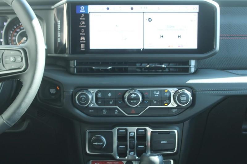 new 2025 Jeep Wrangler car, priced at $59,700