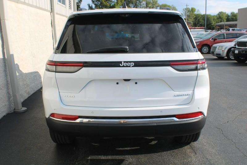new 2025 Jeep Grand Cherokee car, priced at $47,550