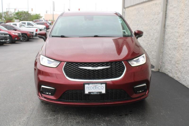 used 2023 Chrysler Pacifica car, priced at $23,851