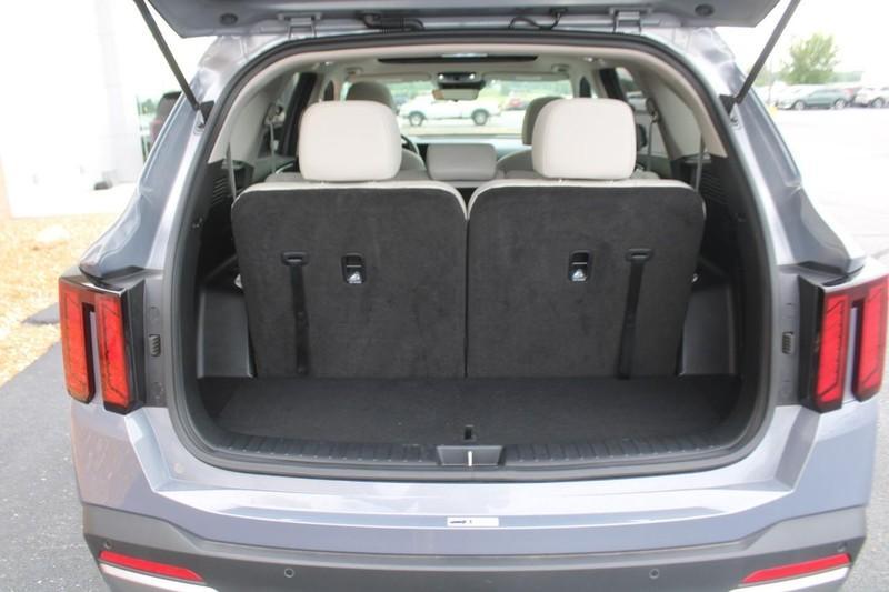 used 2024 Kia Sorento car, priced at $32,500