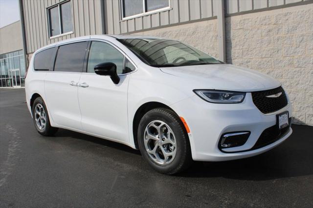 new 2024 Chrysler Pacifica car, priced at $43,895