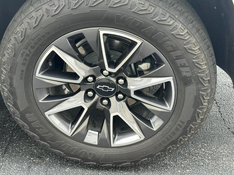 used 2023 Chevrolet Suburban car, priced at $61,900