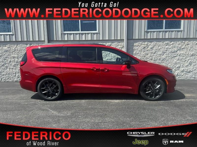 new 2026 Chrysler Pacifica car, priced at $52,155