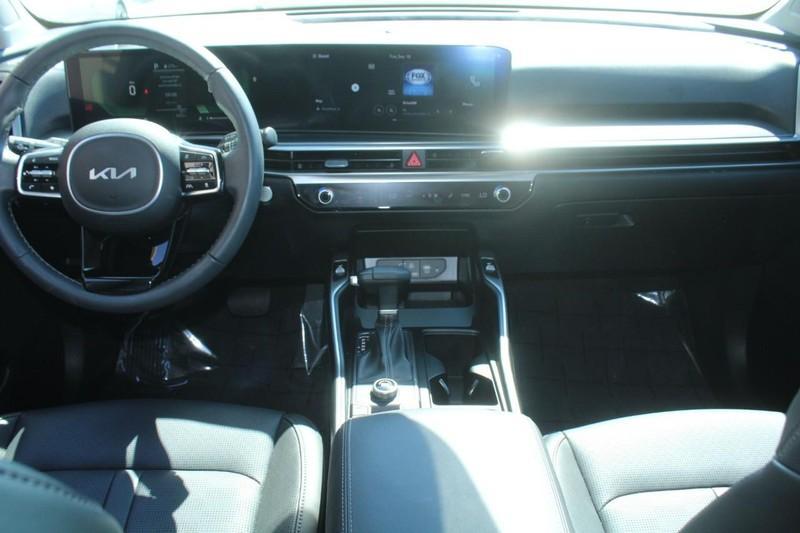 used 2025 Kia Sorento car, priced at $32,000