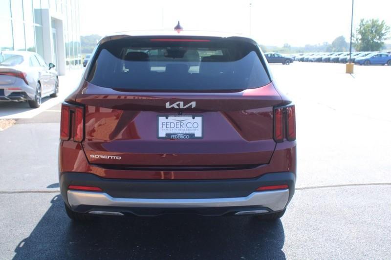 used 2025 Kia Sorento car, priced at $32,000