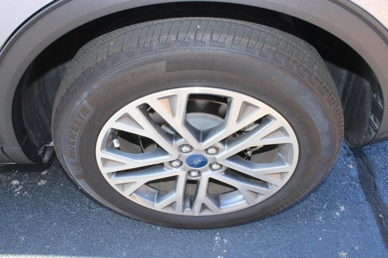 used 2022 Ford Escape car, priced at $23,952