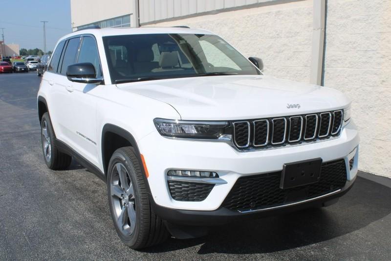 new 2025 Jeep Grand Cherokee car, priced at $47,650