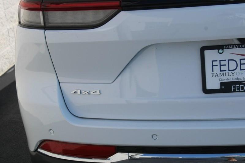 new 2025 Jeep Grand Cherokee car, priced at $47,650