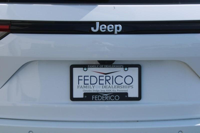 new 2025 Jeep Grand Cherokee car, priced at $47,650
