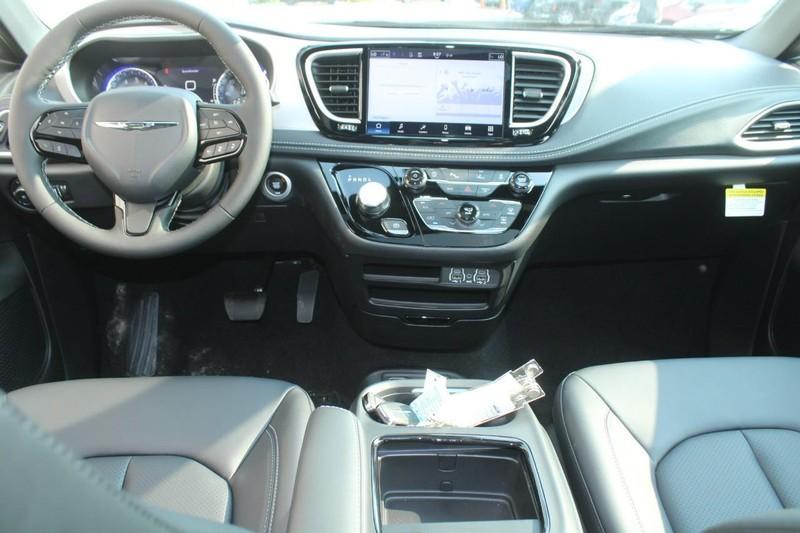 new 2024 Chrysler Pacifica car, priced at $40,595