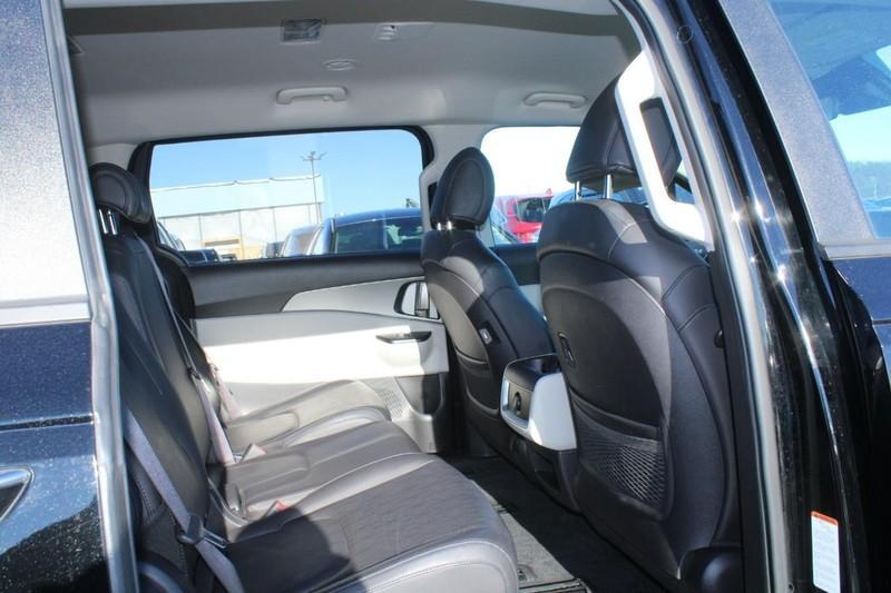 used 2023 Kia Carnival car, priced at $25,999