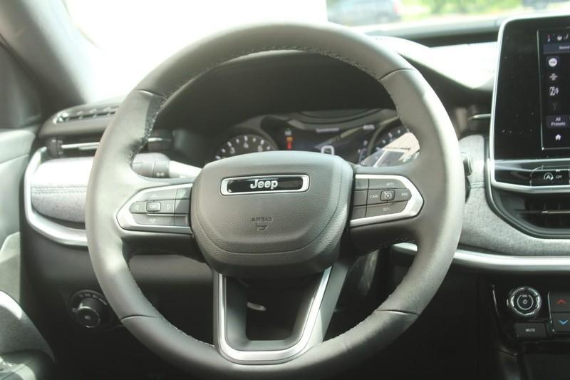 new 2025 Jeep Compass car, priced at $25,760