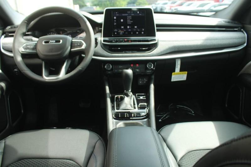 new 2025 Jeep Compass car, priced at $25,760