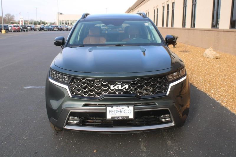 used 2022 Kia Sorento car, priced at $31,900