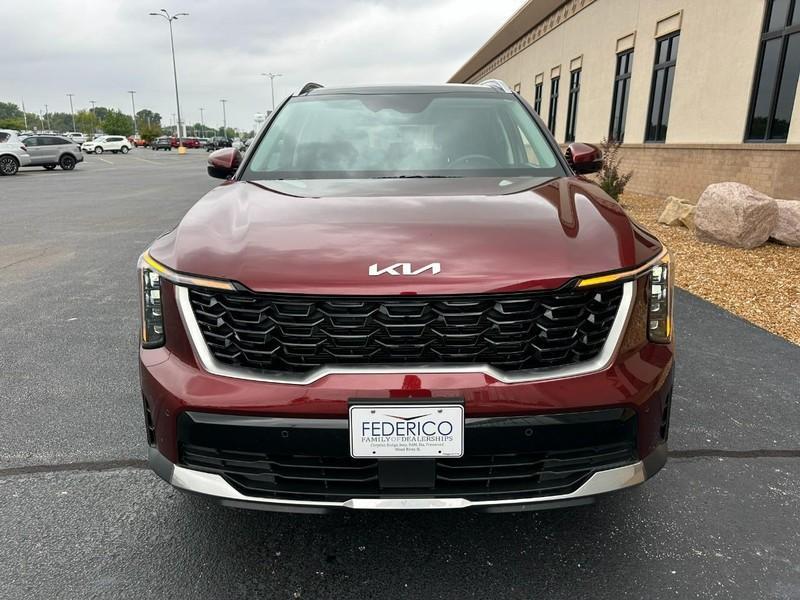 used 2025 Kia Sorento car, priced at $30,600